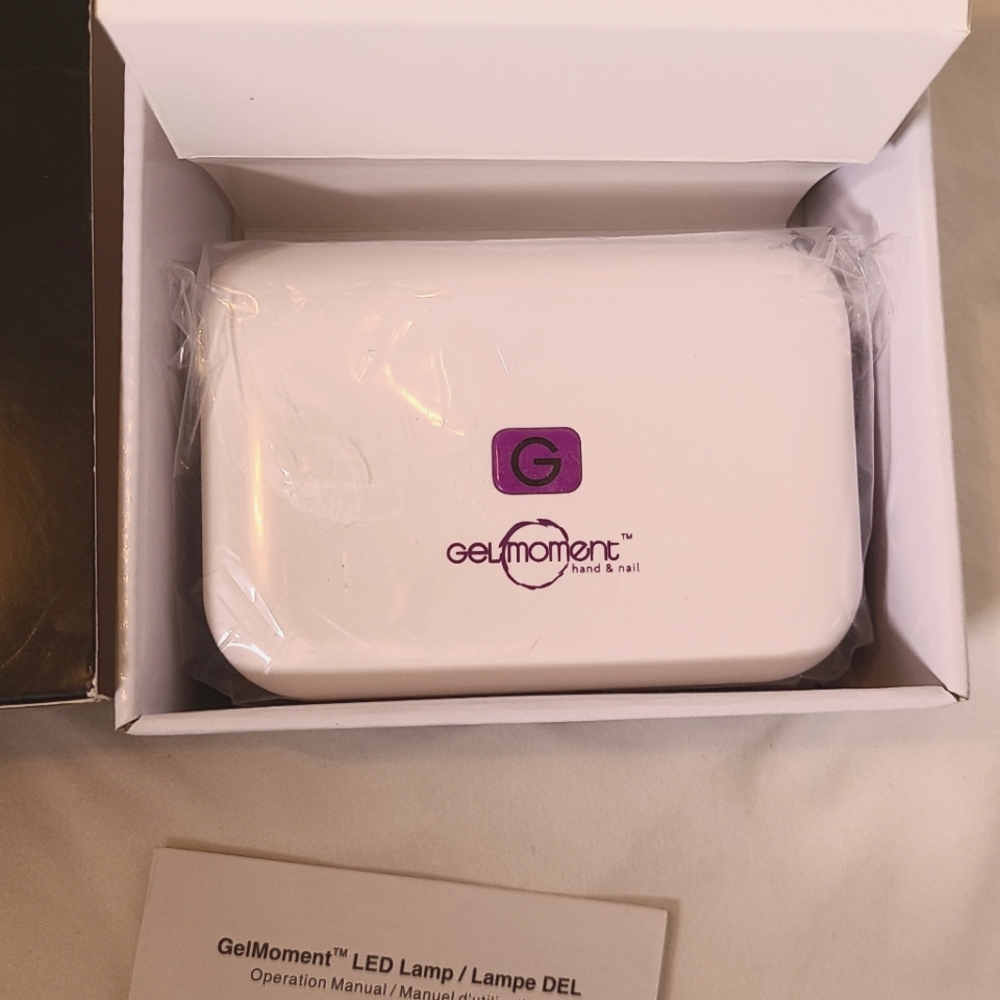 GelMoment LED Nail lamp new in box